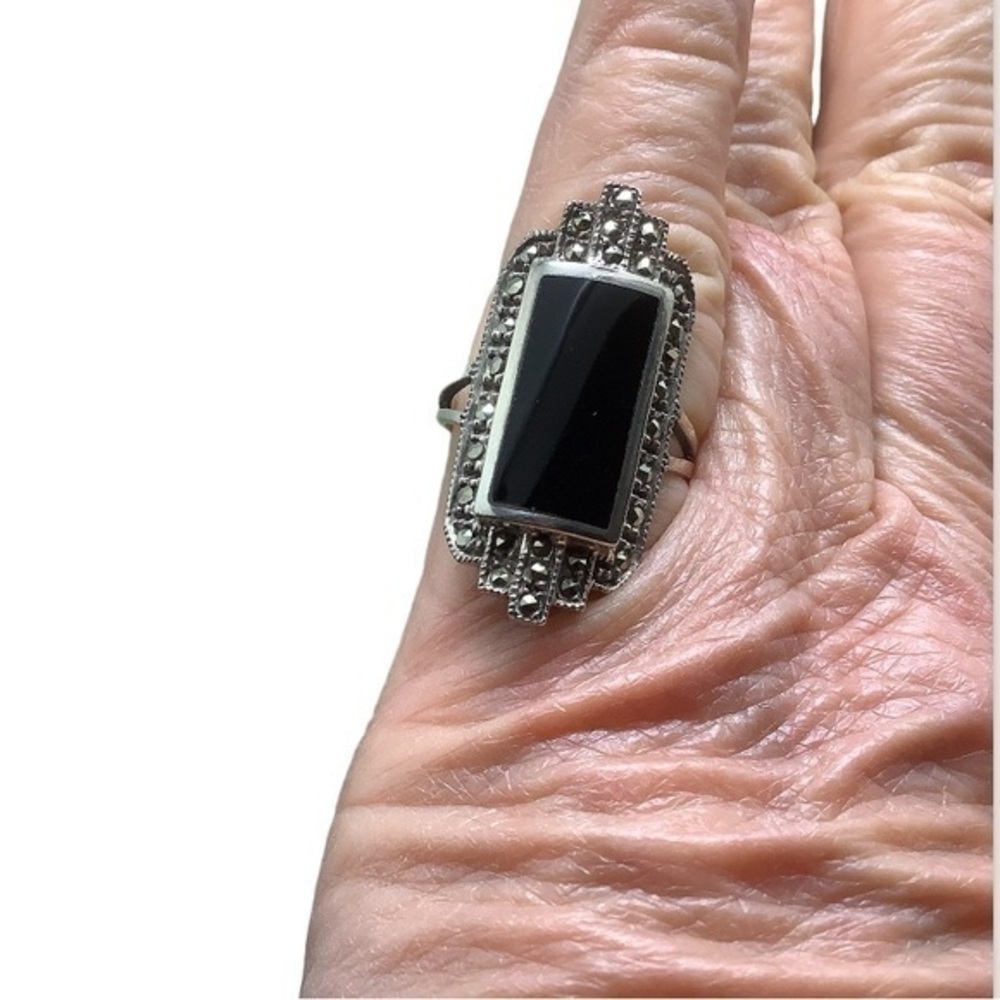 Sterling silver marcasite onyx ring